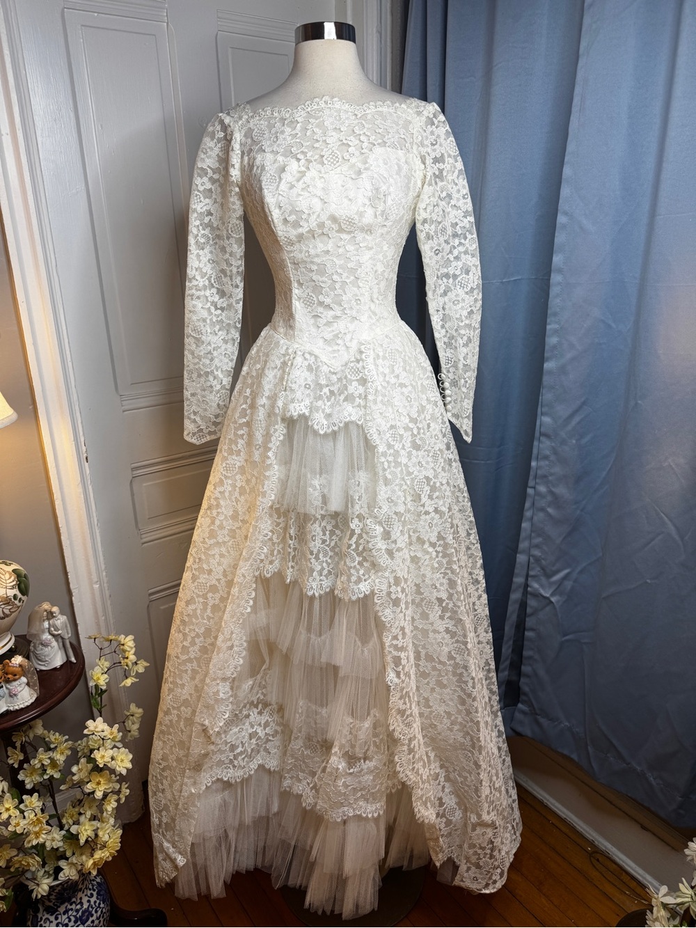 1957 Vintage Lace Long-Sleeve Ivory Wedding Dress - Strawbridge and Clothier